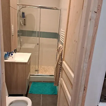아파트 Renovated Fully Equipped Studio For 2 To 4 Pers *