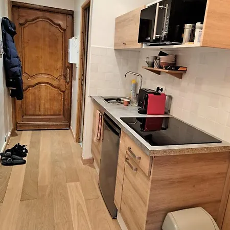 Apartmán Renovated Fully Equipped Studio For 2 To 4 Pers *